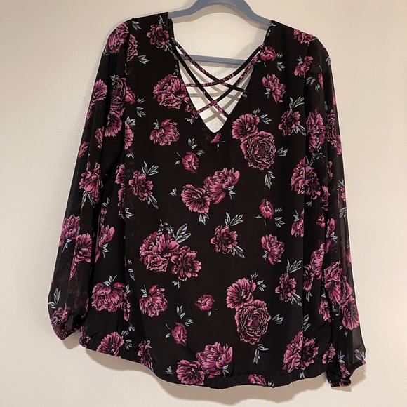 NWOT Purple Floral Long Sleeve Top - Picture 6 of 8